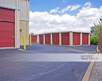 Photo 5 of Extra Space Storage - 6557 Manchester Avenue, Saint  Louis, MO
