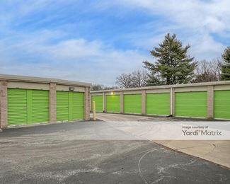 Photo 3 of Extra Space Storage - 940 Shackelford Road, Florissant, MO
