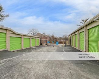 Photo 5 of Extra Space Storage - 940 Shackelford Road, Florissant, MO