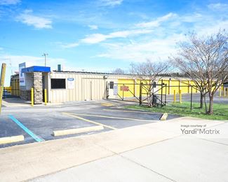 Photo 2 of Devon Self Storage - 118 Stage Coach Trail, Greensboro, NC