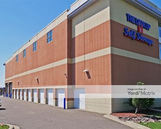 Photo 4 of Lock Up Self Storage, The - 1355 Industrial Blvd NE, Minneapolis, MN