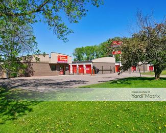 Photo 2 of Public Storage - 1015 Highway 169 North, Plymouth, MN