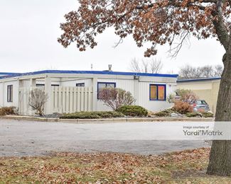 Photo 4 of iStorage - 5605 Cedar Lake Road South, St. Louis Park, MN