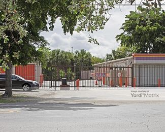Photo 4 of Public Storage - 7550 McNab Road, No Lauderdale, FL