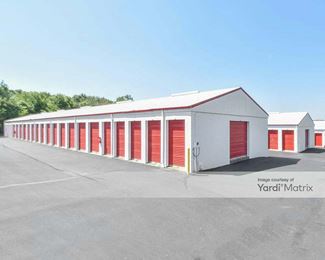 Photo 3 of Storage Rentals of America - 2104 Old Greenbrier Pike, Greenbrier, TN