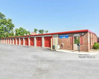 Photo 1 of Devon Self Storage - 364 West Main Street, Hendersonville, TN