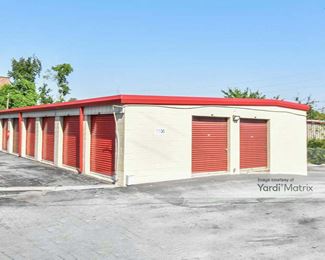 Photo 2 of Devon Self Storage - 364 West Main Street, Hendersonville, TN
