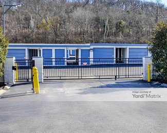 Photo 2 of Storaway Self Storage - 7141 Charlotte Pike, Nashville, TN