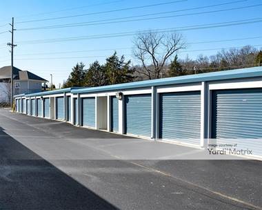 Storage Units for Rent available at 7141 Charlotte Pike, Nashville, TN 37209