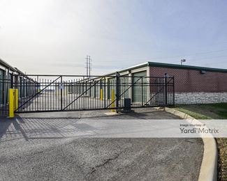 Photo 4 of Storage Rentals of America - 1261 Airport Road, Gallatin, TN