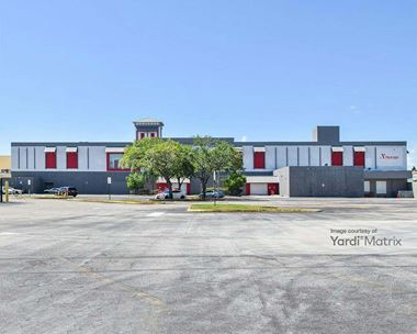 Storage Units for Rent available at 1403 NW 40th Avenue, Lauderhill, FL 33313