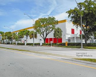 Photo 3 of Storage Rentals of America - 1000 West Pembroke Road, Hallandale Beach, FL
