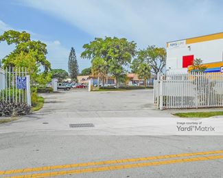 Photo 4 of Storage Rentals of America - 1000 West Pembroke Road, Hallandale Beach, FL