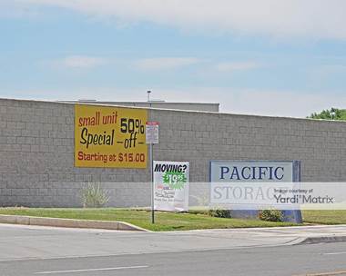 Storage Units for Rent available at 4201 West San Jose Avenue, Fresno, CA 93722