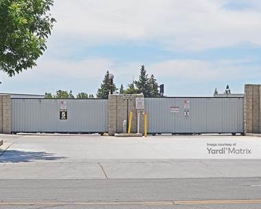 Storage Units for Rent available at 4201 West San Jose Avenue, Fresno, CA 93722