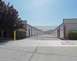 Photo 4 of Supersize Storage - 20843 Santa Lucia Street, Tehachapi, CA
