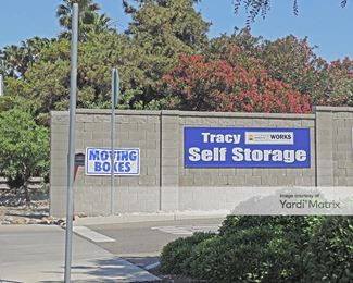 Photo 4 of Tracy Self Storage - 250 West Valpico Road, Tracy, CA