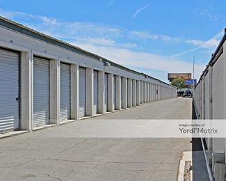 Photo 2 of Clovis Ave Self Storage - 2970 North Clovis Avenue, Fresno, CA