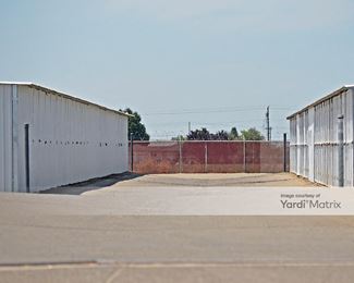 Photo 4 of A-Z Storage - 169 North Valentine Avenue, Fresno, CA