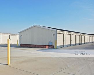 Photo 3 of Heritage Self Storage - 1885 East Dinuba Avenue, Reedley, CA