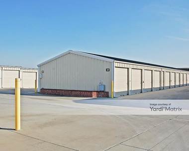 Storage Units for Rent available at 1885 East Dinuba Avenue, Reedley, CA 93654