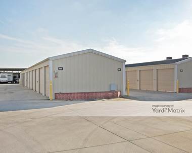 Storage Units for Rent available at 1885 East Dinuba Avenue, Reedley, CA 93654