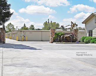 Photo 3 of Ellis Self Storage - 1001 G Street, Oakdale, CA