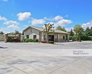 Photo 4 of Ellis Self Storage - 1001 G Street, Oakdale, CA