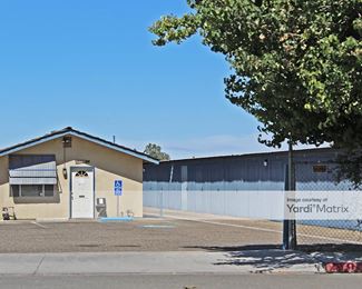 Photo 3 of Lucky-s Mini Storage - 385 North 19th Avenue, Lemoore, CA