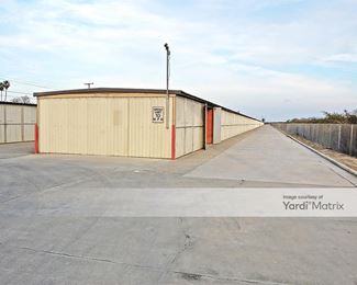 Photo 4 of Stor-All - 101 8 3/4 Avenue, Hanford, CA