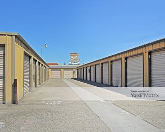 Photo 4 of Central Mini Storage - 1309 North Golden State Blvd, Fresno, CA