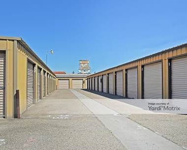 Storage Units for Rent available at 1309 North Golden State Blvd, Fresno, CA 93728