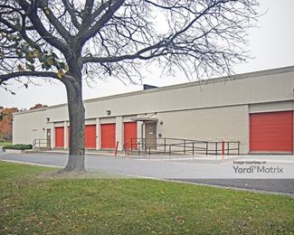 Photo 4 of Public Storage - 965 Walt Whitman Road, Melville, NY