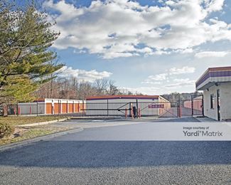 Photo 4 of Public Storage - 544 Middle Country Road, Coram, NY