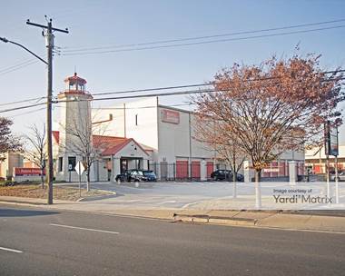 Storage Units for Rent available at 4113 Hempstead Turnpike, Bethpage, NY 11714