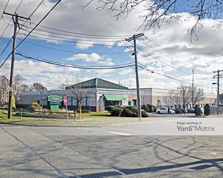 Photo 4 of Extra Space Storage - 3016 Express Drive South, Islandia, NY