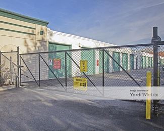 Photo 2 of Extra Space Storage - 151 Sunnyside Blvd, Plainview, NY