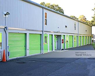Photo 2 of Extra Space Storage - 9 Hardscrable Court, East Hampton, NY