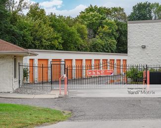 Photo 4 of Public Storage - 19545 Highway 7, Excelsior, MN