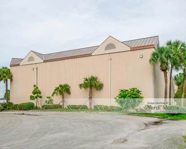 Storage Units for Rent available at 8321 Pines Blvd, Pembroke Pines, FL 33024