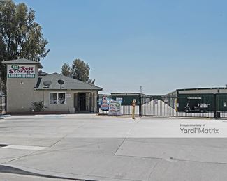Photo 2 of Storelocal Storage - 480 1st Avenue, Delano, CA