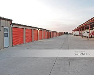 Photo 4 of Willmott Self Storage - 220 West Willmott Avenue, Los Banos, CA