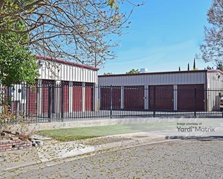 Photo 4 of Security Public Storage - 3032 Dale Court, Ceres, CA