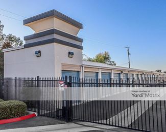 Photo 4 of Stor It Self Storage - 2491 Alluvial Avenue, Clovis, CA