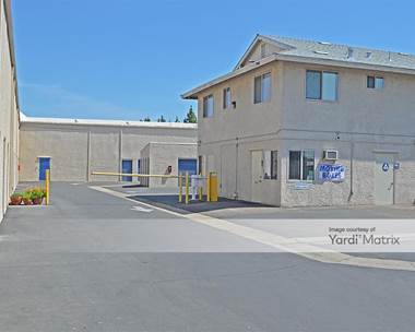 Storage Units for Rent available at 370 West Alluvial Avenue, Fresno, CA 93650