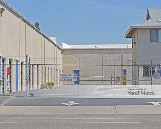 Photo 3 of Alluvial Mini Storage - 370 West Alluvial Avenue, Fresno, CA