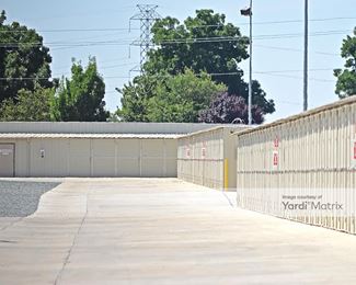 Photo 4 of Derrel-s Mini Storage - 6235 West Spruce Avenue, Fresno, CA