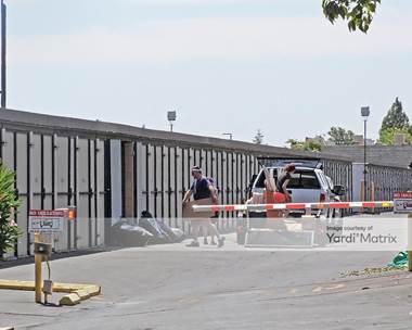 Storage Units for Rent available at 1080 Sunnyside Avenue, Clovis, CA 93611