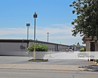 Photo 3 of Derrel-s Mini Storage - 1080 Sunnyside Avenue, Clovis, CA