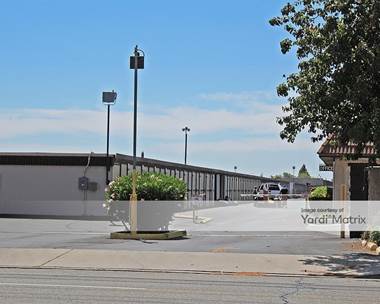Storage Units for Rent available at 1080 Sunnyside Avenue, Clovis, CA 93611
